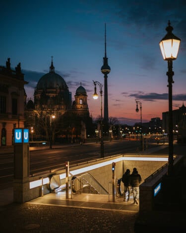 Nikon magazine - 35mm f1.4